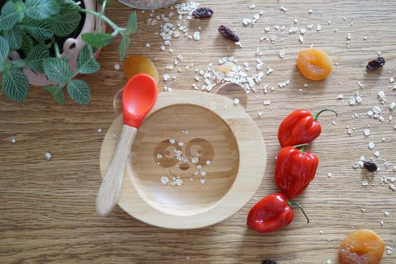 Baby Mahlzeitenset Bambus Teller und Silikon Löffel Cap Bambou Rot