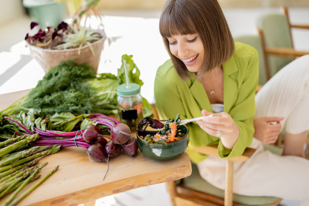 Schluss mit Schlapp: Die 10 besten Lebensmittel gegen Müdigkeit für volle Energie im Frühling