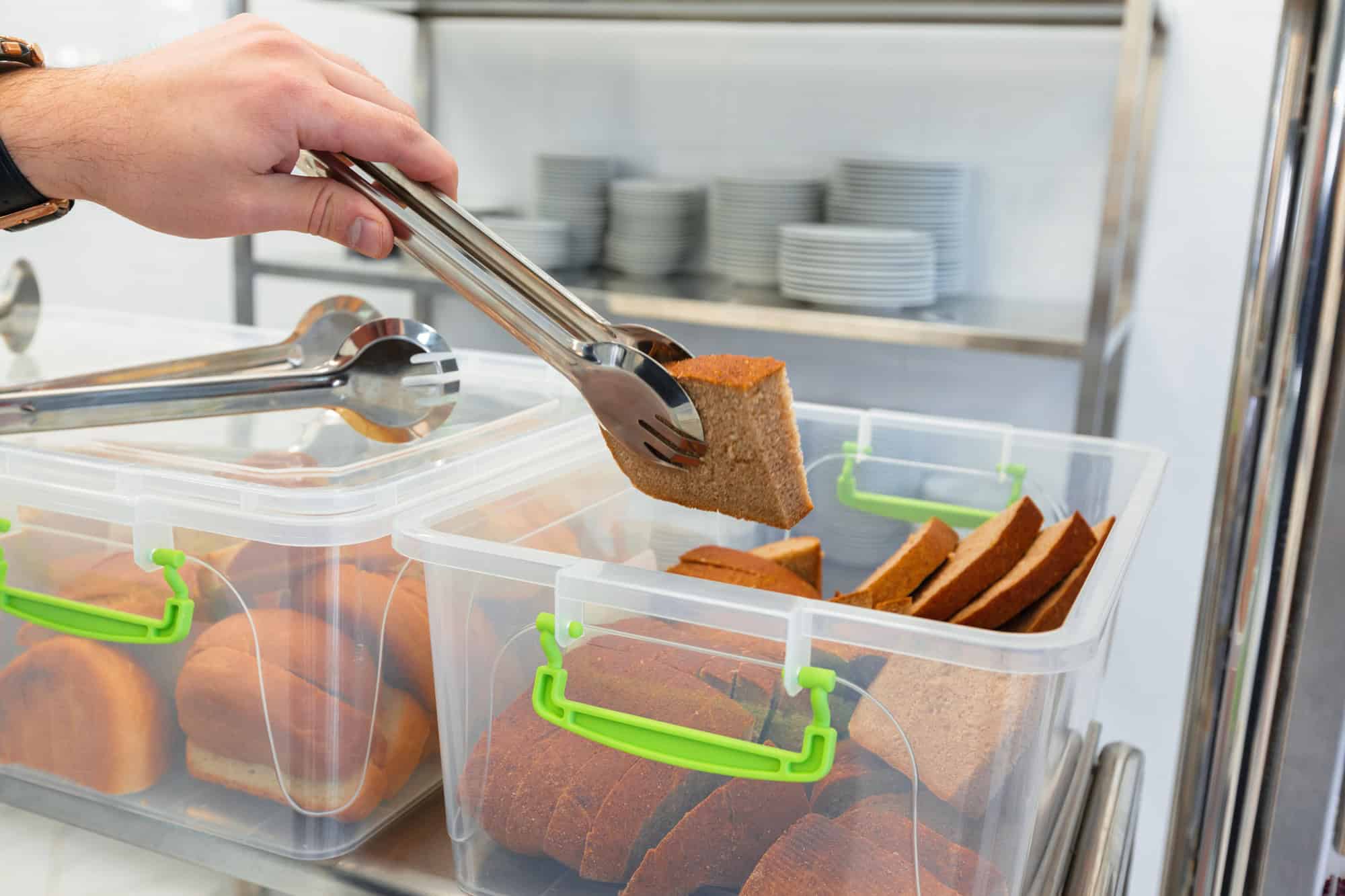 Verschiedene Methoden zum Brot aufbewahren ohne Schimmel im Vergleich